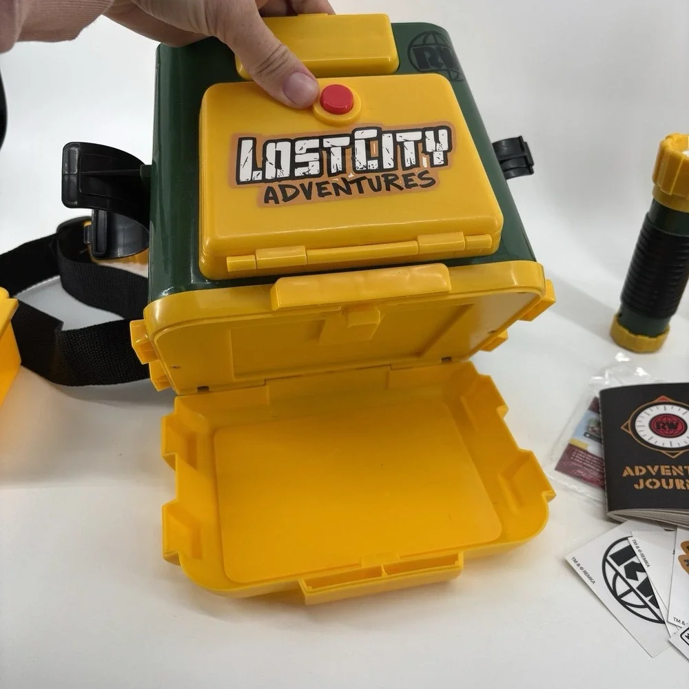 Ryan's World Lost City Adventures Backpack Playset Flashlight Binoculars Figures